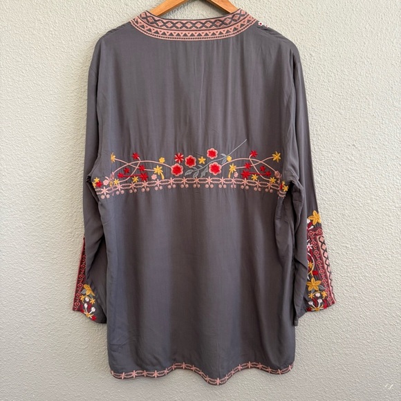Vakakado Embroidered Top Loose Tunic Size XL NWT - Picture 4 of 7